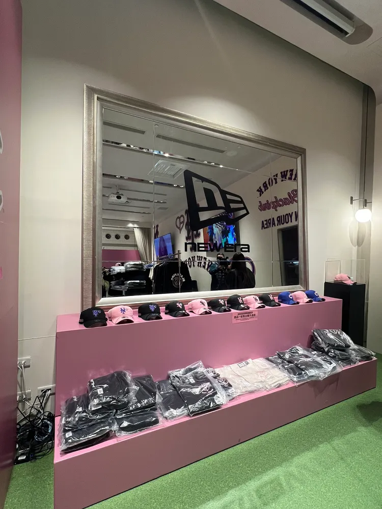 現場有打卡牆讓粉絲拍照留念。陳薇安攝