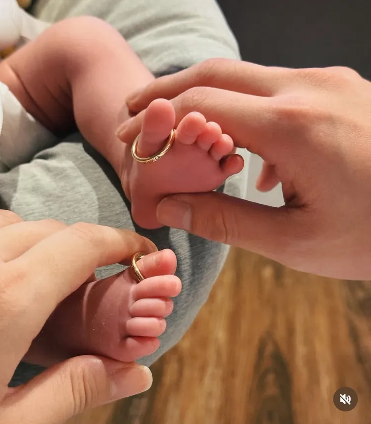 言言和連晨翔今年迎來女兒「連TT」。翻攝自劉品言IG