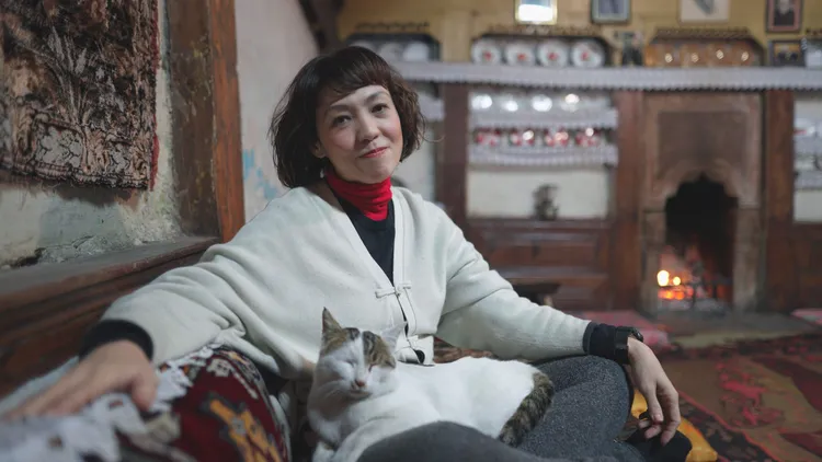 陳潔儀首度挑戰零團隊自理妝髮，土耳其行找回全方位自信。公視、新傳媒提供