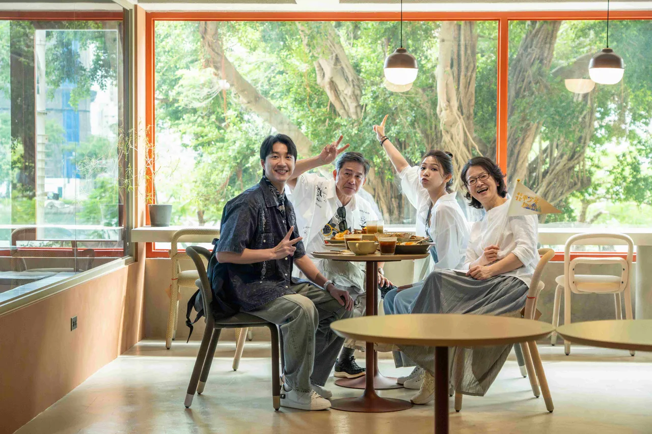 洪都拉斯、谢琼煖，携手少年曾智希、江宏杰共同展开旅程。东森综合台提供