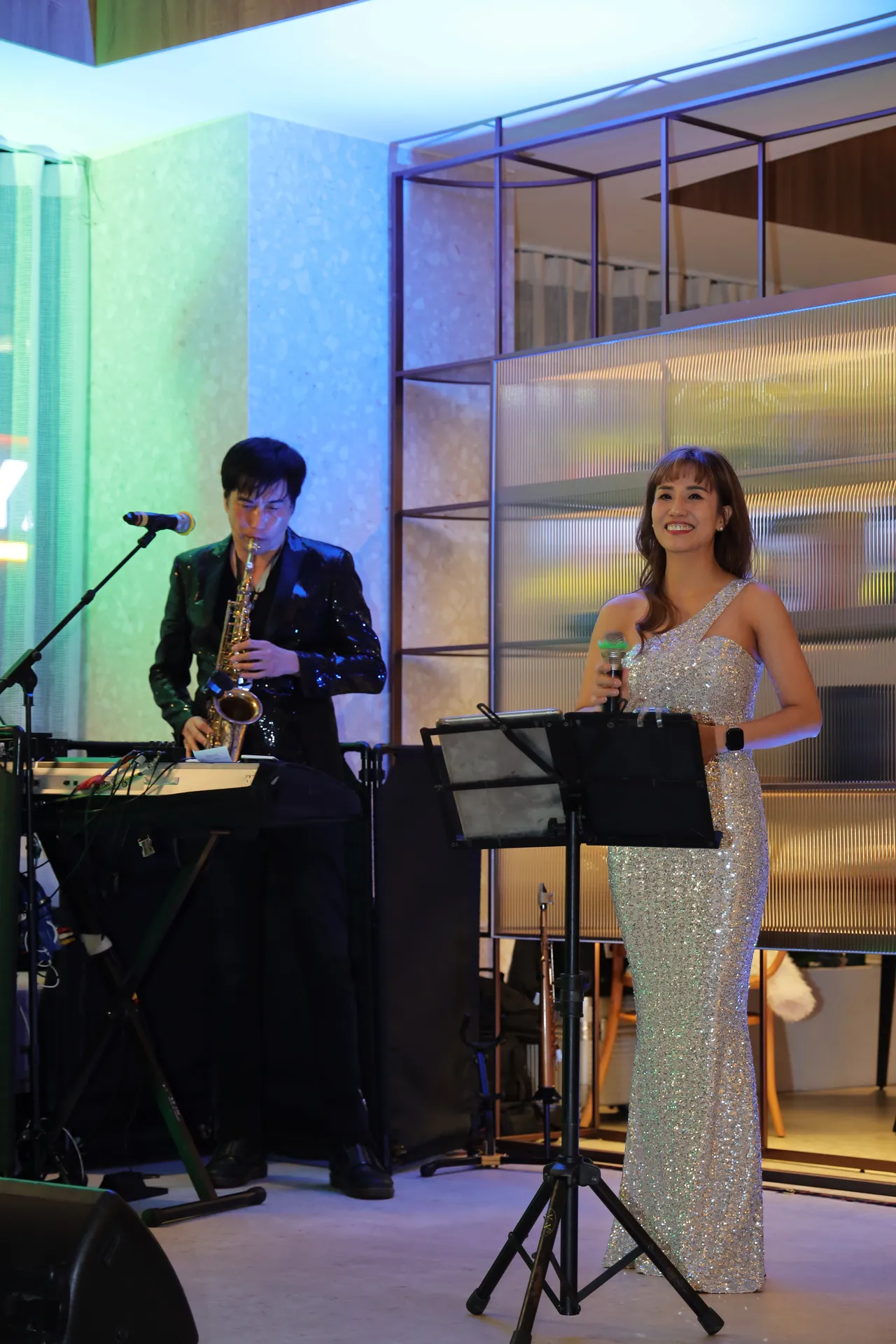 国联大饭店爵士派对备有精致小点、软性饮料和微醺酒品，让宾客享受精致美馔的同时，与亲友欢聚迎接璀璨的新年。国联大饭店提供