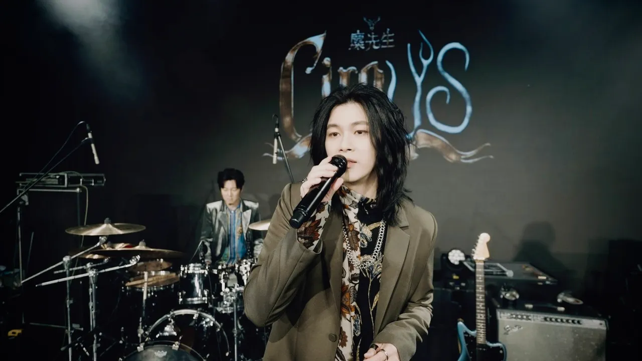 圣皓为东京站演唱由他创作、徐若瑄翻唱成日文版的《翼》。相信音乐提供