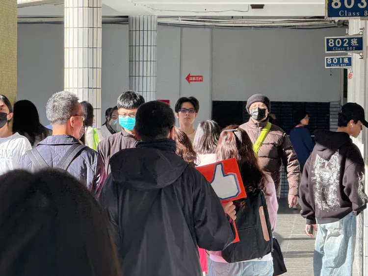 115学年度统测明起开始报名。示意图。摄影中心