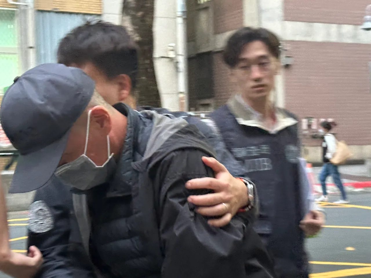 太子集团豪奢游艇不只开趴？北检14路搜索拘6人　1女600万交保