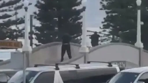 雪梨邦迪海灘掃射12死　警確認1槍手身分突襲住家