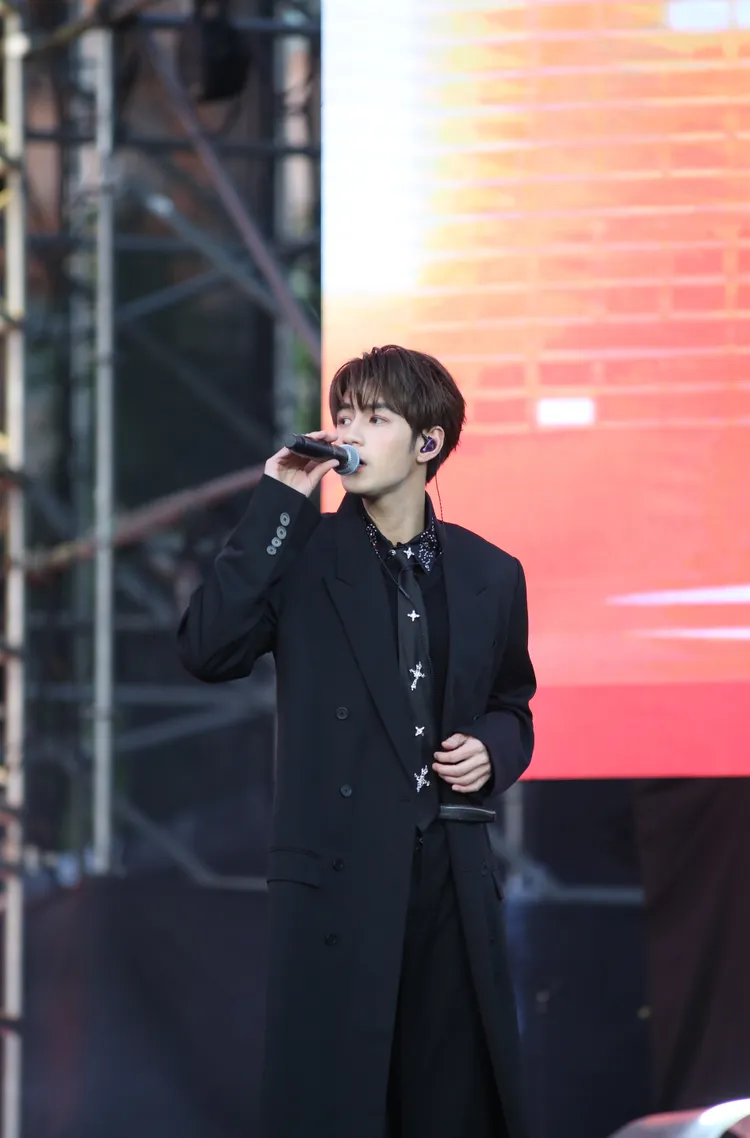 魏浚笙彩排空檔不忘品嚐台南美食。好樂行銷提供