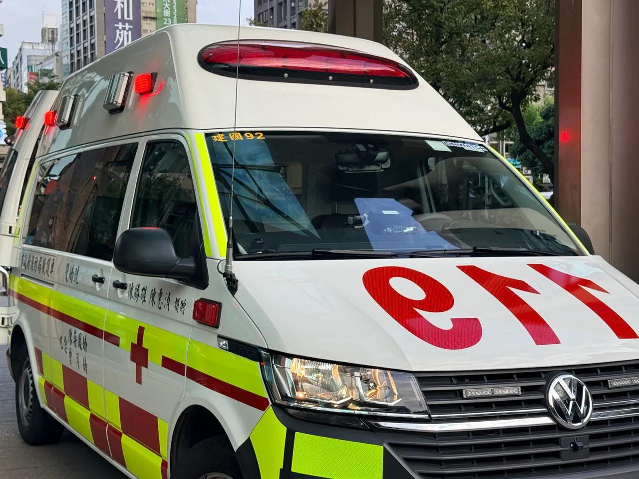 北捷中山站外男持长刀砍人致3伤　犯案后闯诚品南西店