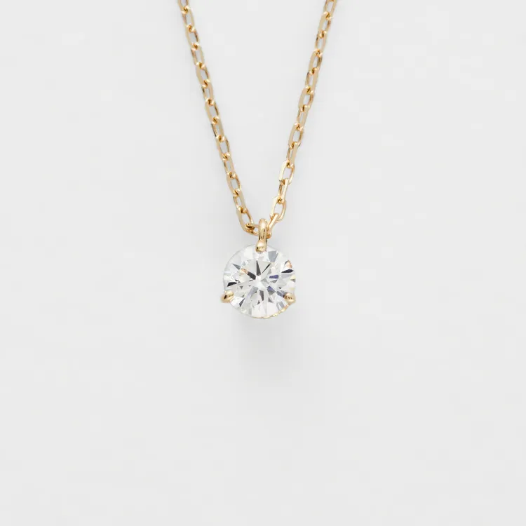 agete 14K 10分單鑽項鍊，1萬9900元。品牌提供