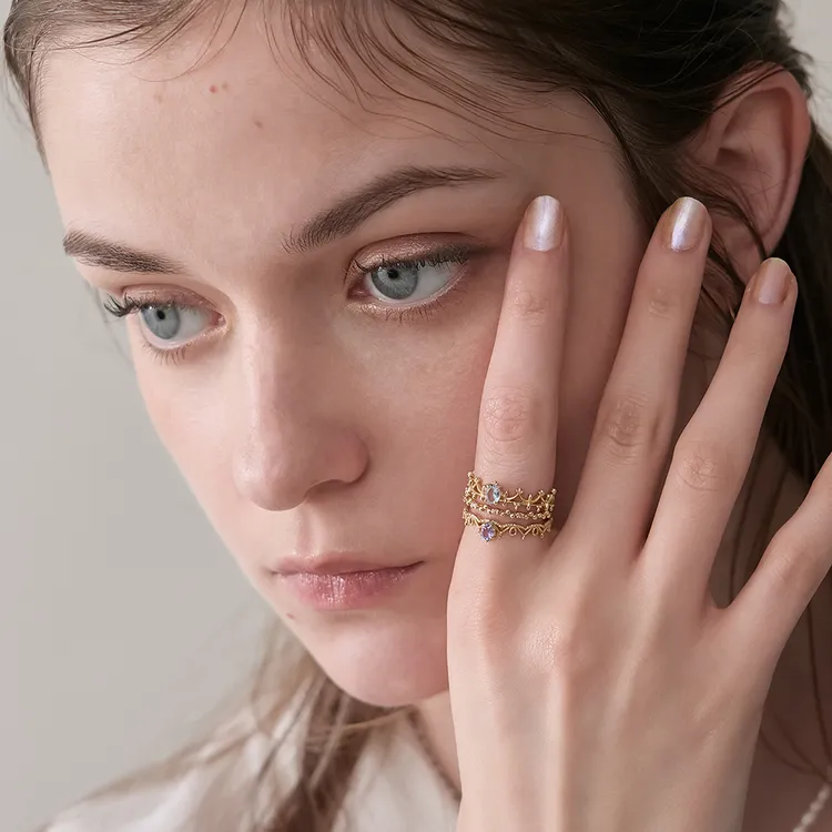 agete推出聖誕珠寶系列。品牌提供