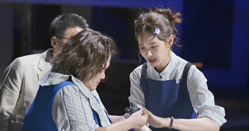 安心亚意外切伤手爆血！苦笑：如情路坎坷　林予晞自嘲「世上最烂」