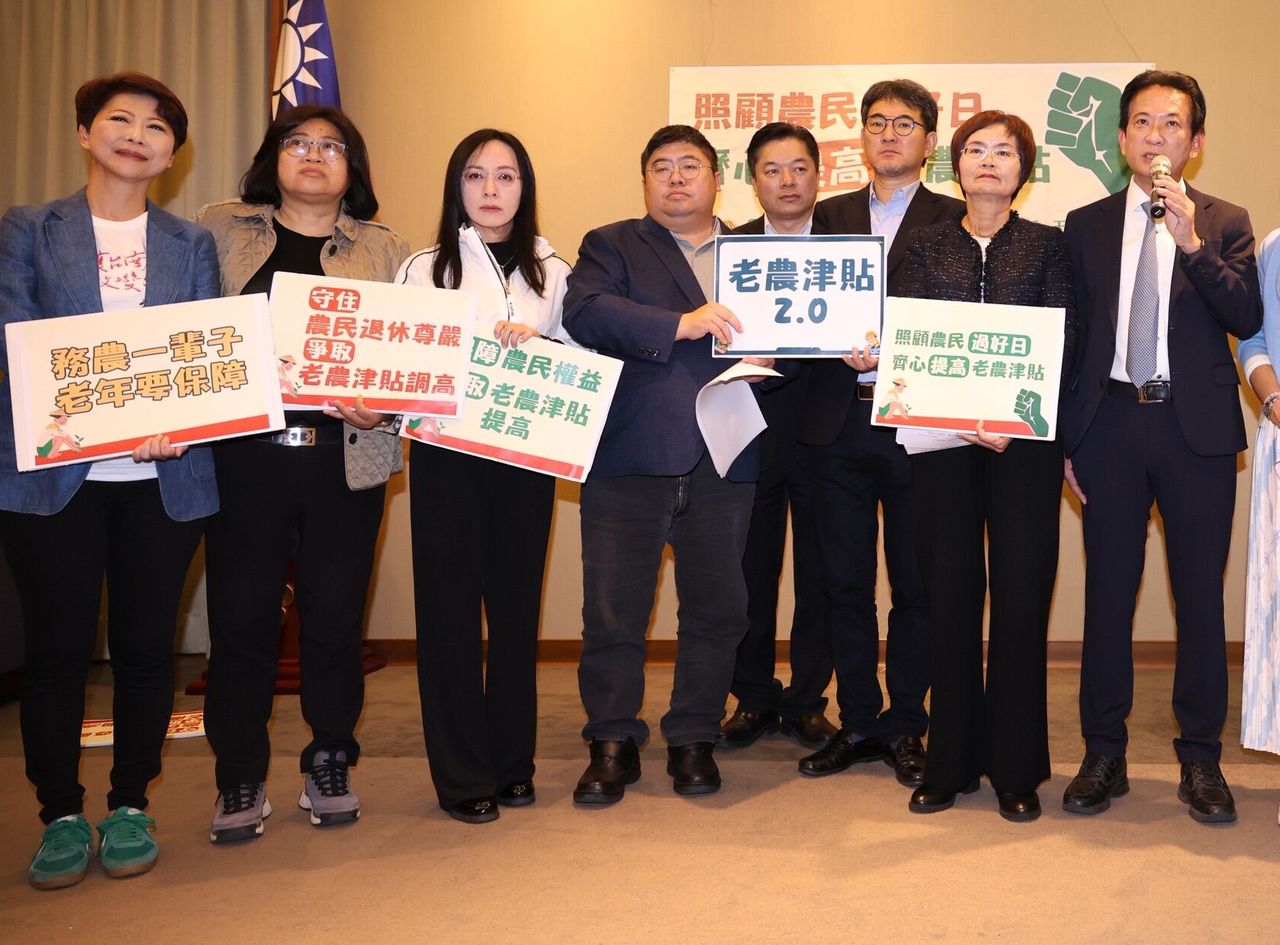 台南市長選戰42萬人投票 「林俊憲超車陳亭妃」 雙方都回應了