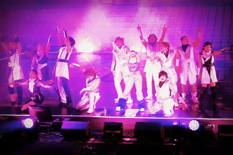 濱崎步對著空蕩的觀眾席表演。翻攝濱崎步臉書