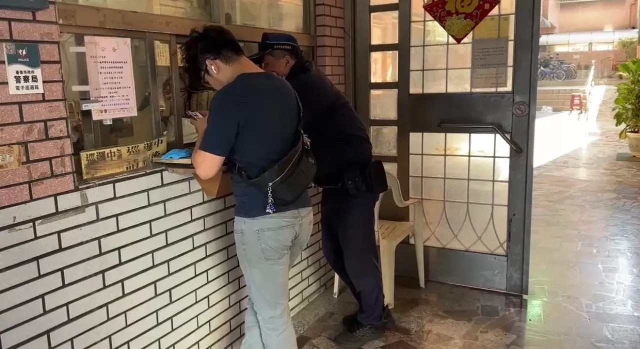 姊弟恋1死1伤！男泼女友盐酸　刀插胸送医不治