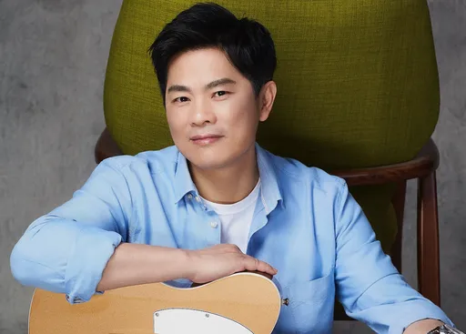 金曲歌王苏明渊丧父出现难修复裂缝　忙律师事务所工作错失女儿成长