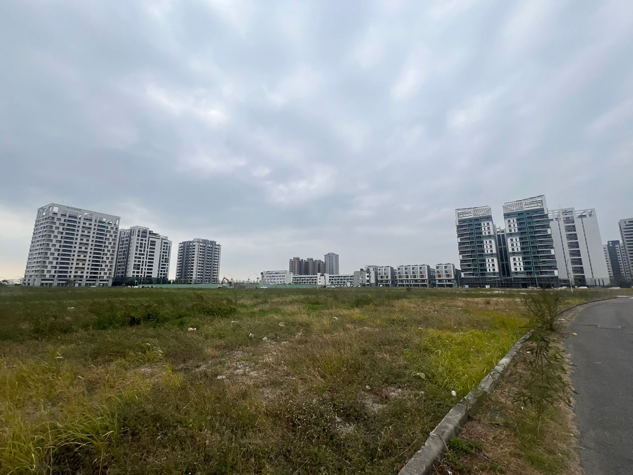 短期反彈交易增 10月預售屋買氣小回溫全台重回3000戶