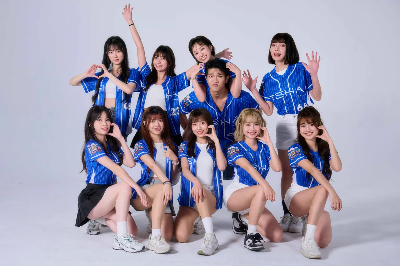 菜鸟啦啦队成员惠雯、辰茉綝（小茉）、韩馨、建宇、糖糖、又赢、华华、豫晴（晴）、露娜、波波。公视台语台提供