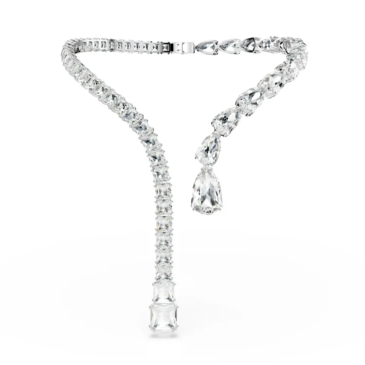 SWAROVSKI Matrix 開口項鍊，2萬5000元。品牌提供