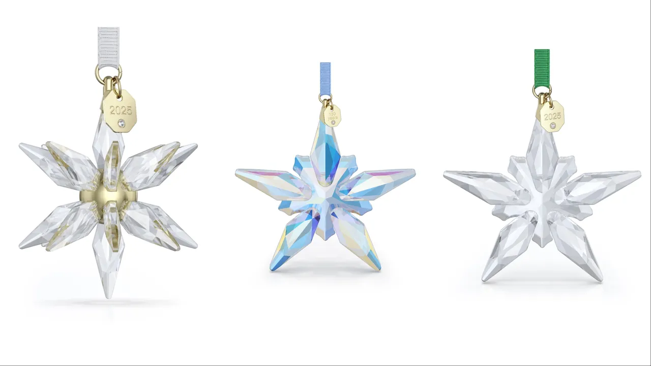 SWAROVSKI Annual Edition 3D挂饰（左起）5300元、Annual Edition 130周年挂饰5300元、Annual Edition挂饰3300元。品牌提供