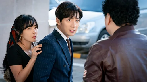 「電眼男神」李相燁狂對崔江姬放電　與女神合作不在乎戲份多寡