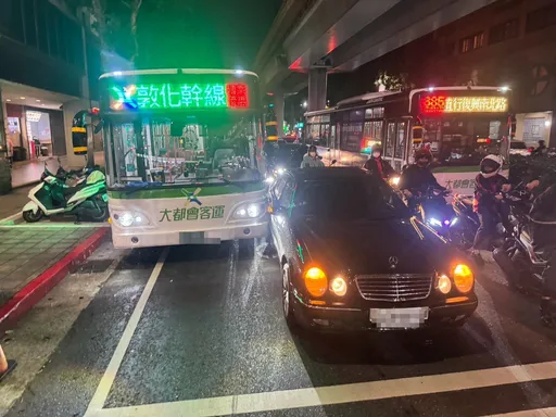 北市「這路口」1小時連4起車禍！　警研判肇事駕駛犯同一個錯誤