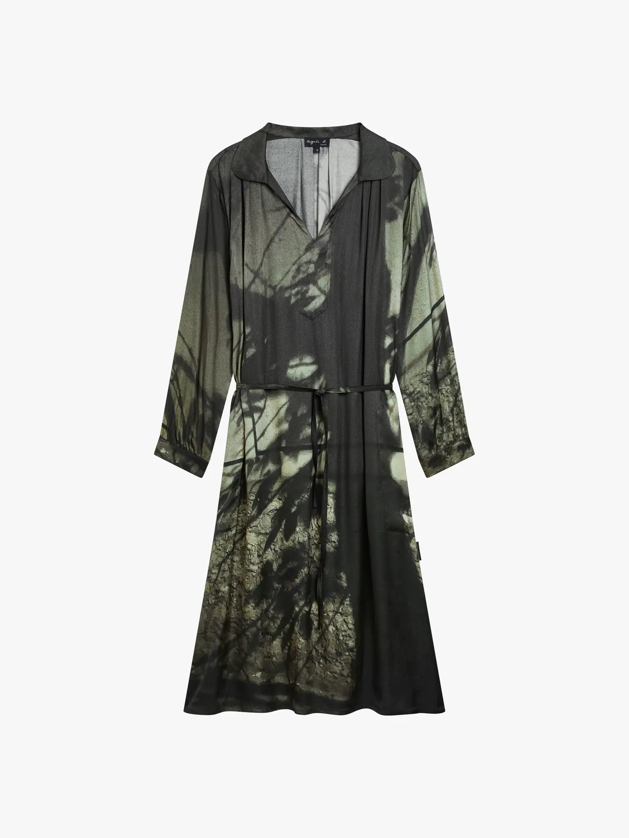 agnès b. Photoprint Ombre洋装，2万4980元。品牌提供