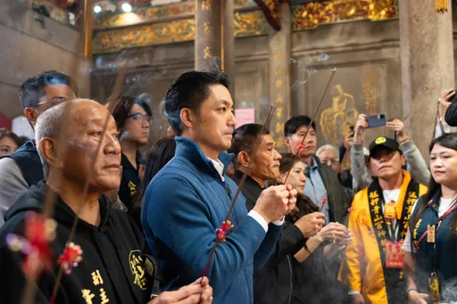 喊班声响万华沸腾！青山王起轿出巡　蒋万安到场助阵