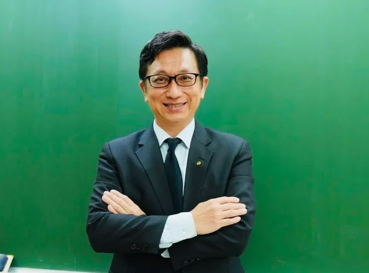 補教名師宋學維（戴然）。翻攝戴然臉書