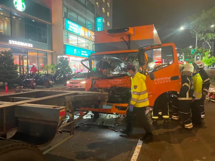 车祸现场。杨梅警分局提供