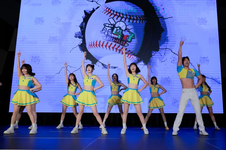 07-公視台語台《菜鳥仔 NICE PLAY》成員現場帶來精彩的啦啦隊表演，引爆全場焦點。公視台語台提供