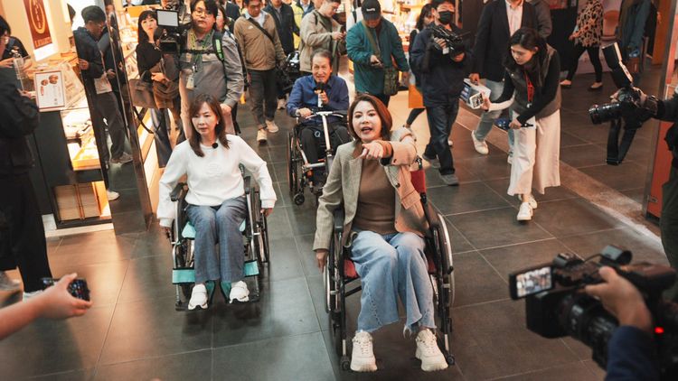 北車無障礙體驗問題多　身障團體：我們「匆匆盲盲」連滾帶爬