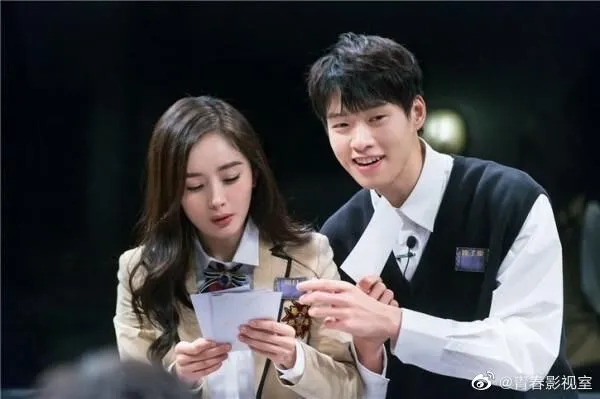 杨幂与魏大勋曾传绯闻。翻摄青春影视室微博
