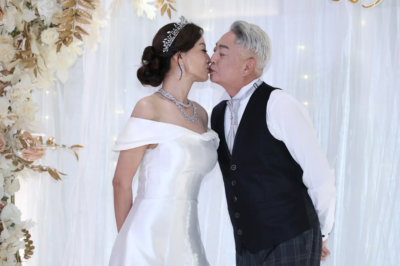 李国超和高欣欣举行百岁婚宴。彭欣伟摄