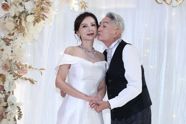 李國超、高欣欣開心補辦「百歲婚宴」 自爆很久沒有行房