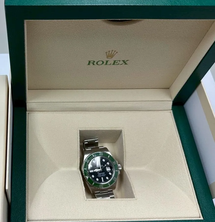 警方在蔡政宜亿元豪宅内查获绿水鬼名表。桥检提供