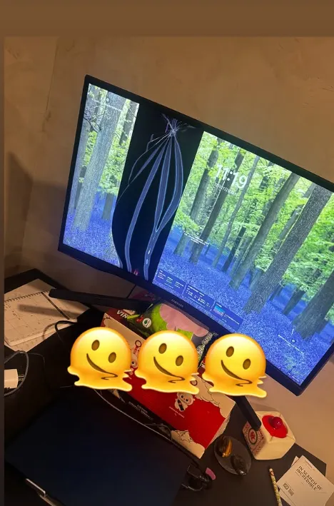 辦公室電腦螢幕摔出裂痕。翻攝李玉璽IG