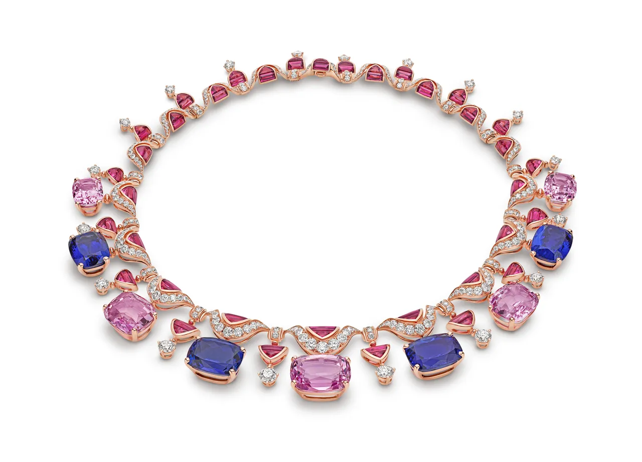 BVLGARI Midnight Riviera顶级彩宝与钻石项链。品牌提供