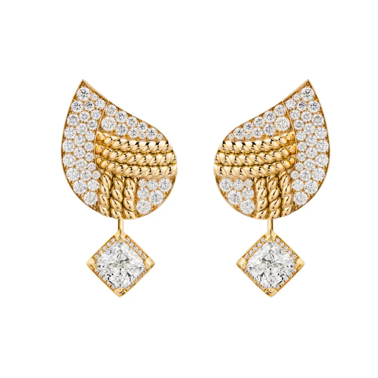 香奈兒GOLDEN BRAID耳環。品牌提供