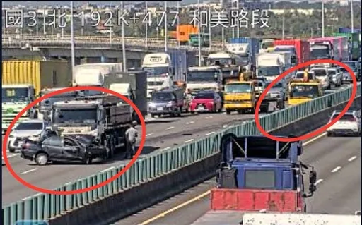 国3彰化段轿车遭联结车狠撞　车顶凹陷1人命危送医