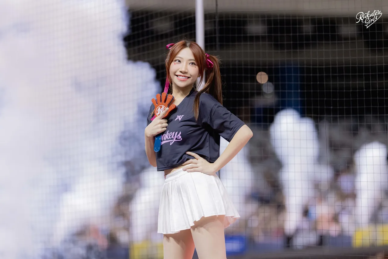 邱𫉁是去年初加入乐天女孩的。乐天桃猿提供