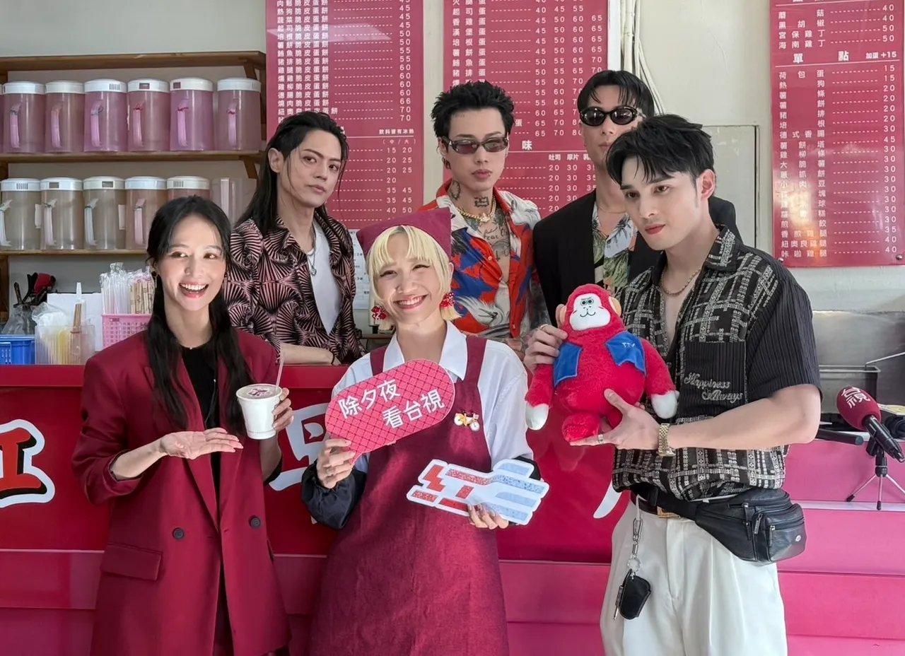 王ADEN演出臭脸丢北跨表演　Lulu、TRASH见状帮缓颊