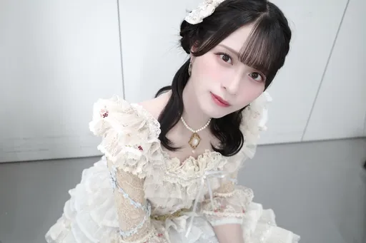 女团「＝LOVE」C位成员爆姊弟恋　假面骑士男星有她家备钥