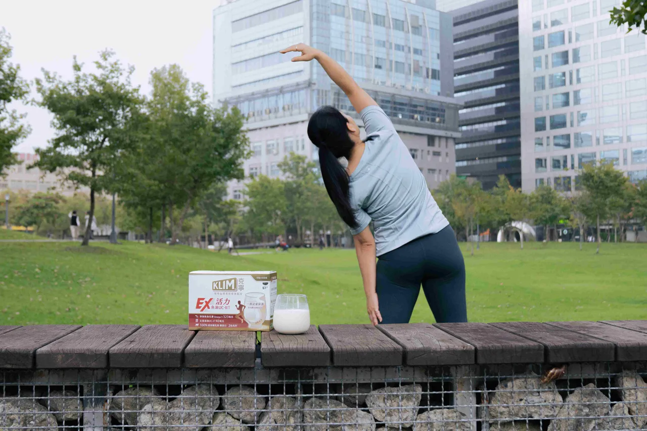 「克寧活力EX 魚油UC-II®配方」歡慶上市限時優惠，每盒建議售價998元、兩盒1798元。業者提供