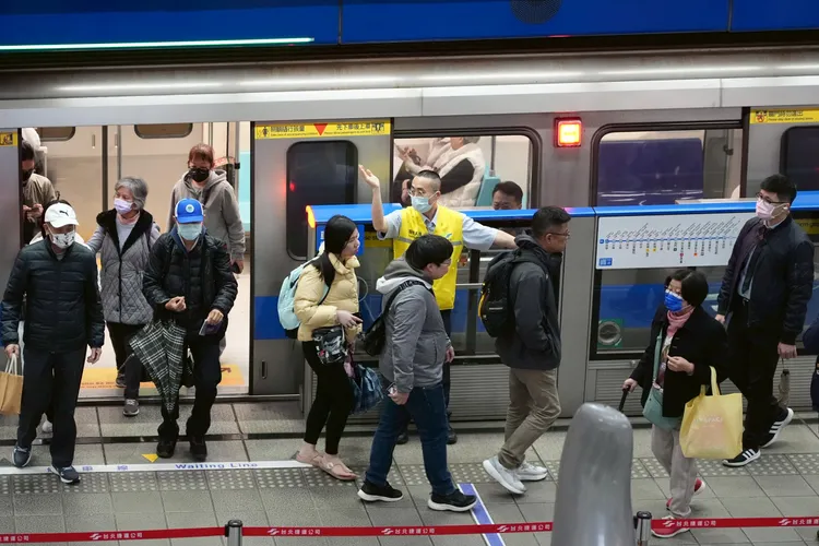 北捷跨年夜42hr不收班！重点站增派5保全　防御钢叉、喷雾全到位