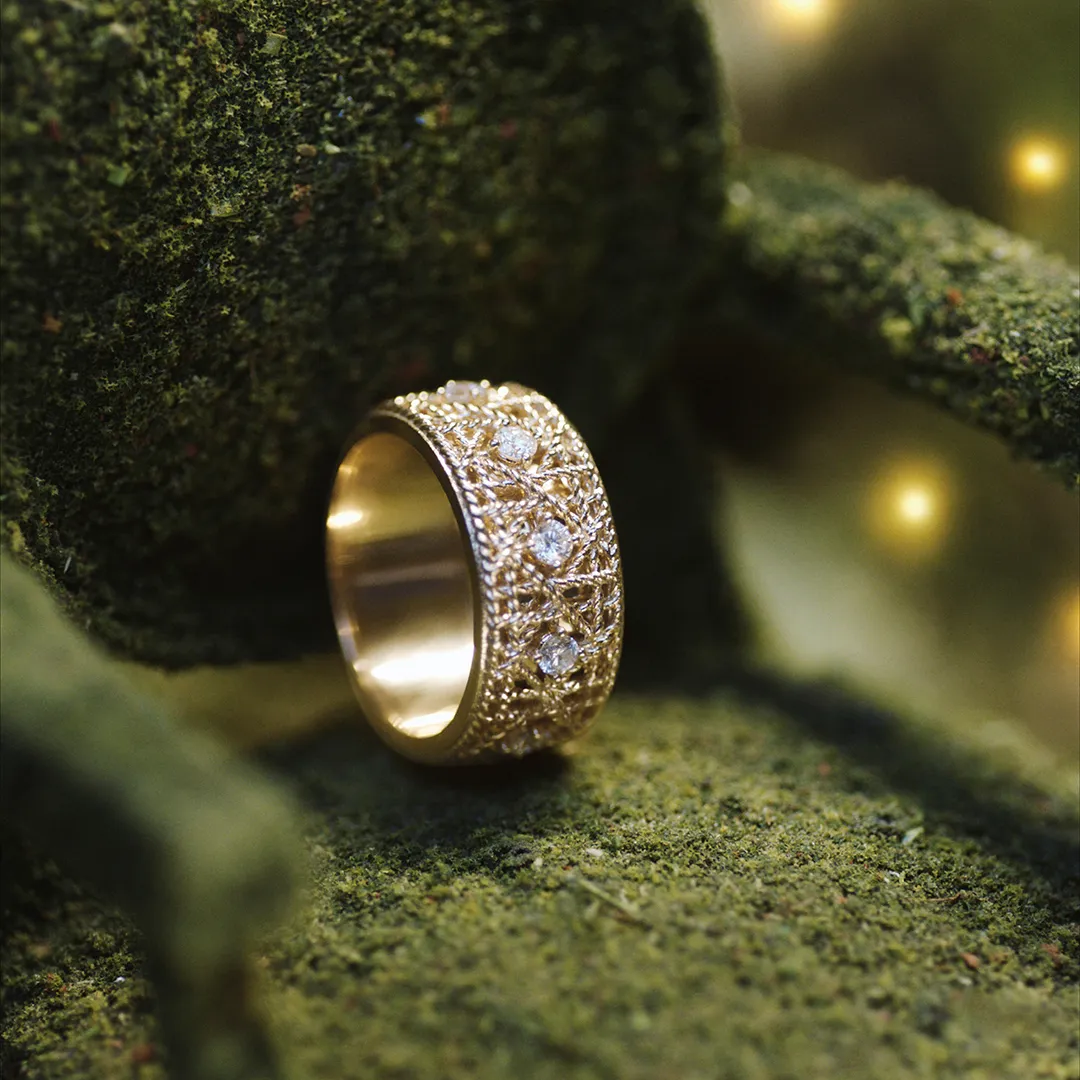 My Dior 18K金鑲鑽戒指33萬5000元。品牌提供