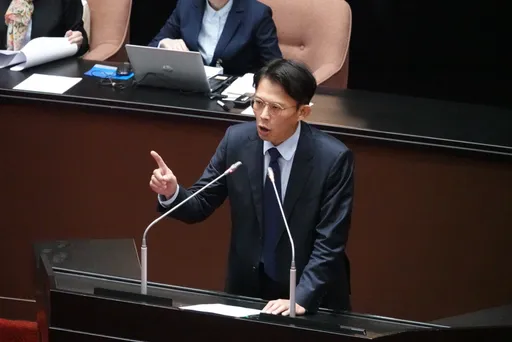 宪法法庭周五将推新判决？黄国昌轰「司法倒地不起」：公信力已崩盘