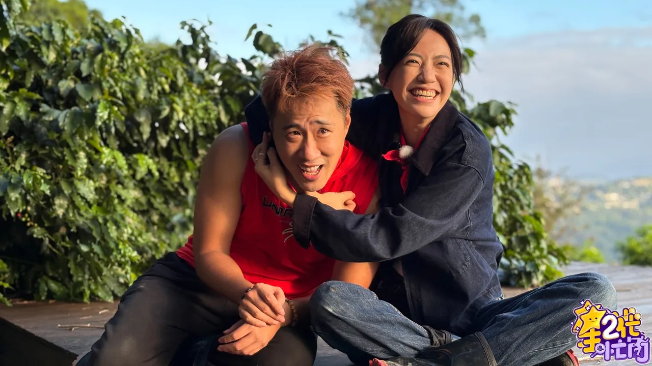 （左起）余祥铨、焦曼婷。Yahoo《星二代很忙内》提供