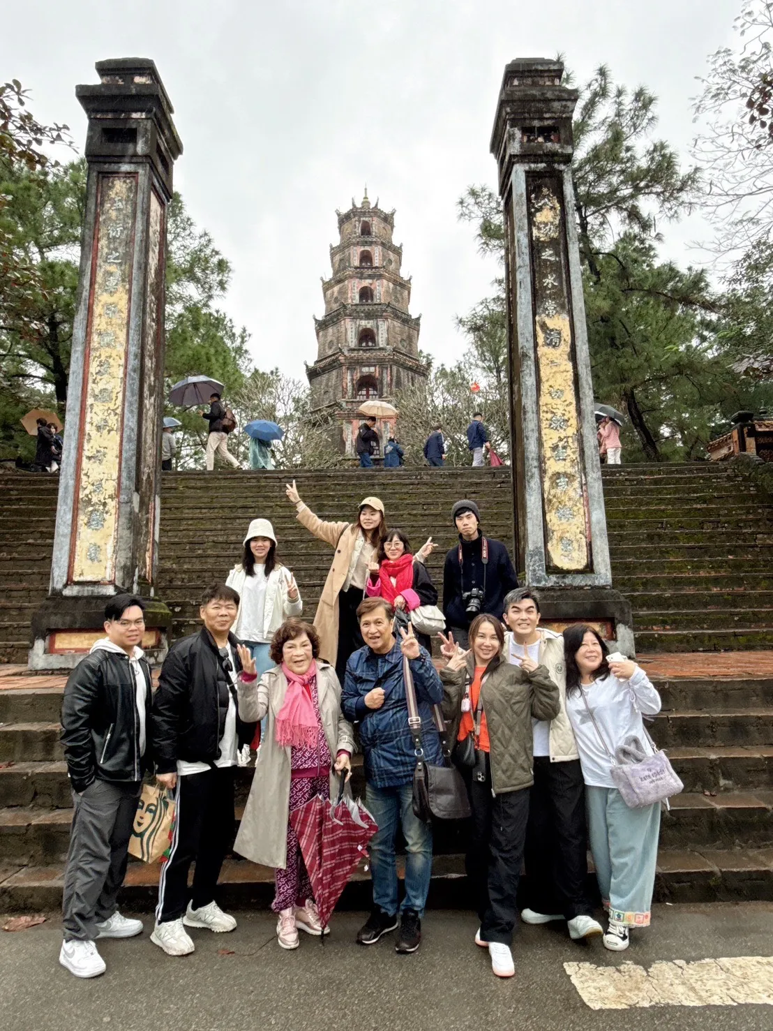 阿姑和李朝永今年就包辦全家人到中越過年渡假的費用。李朝永提供