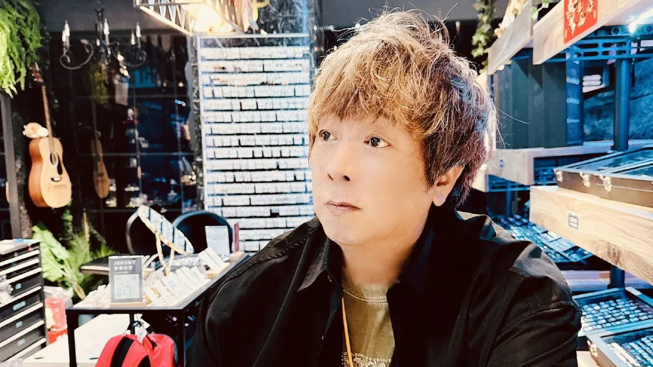 曹西平惊传猝逝。翻摄曹西平脸书