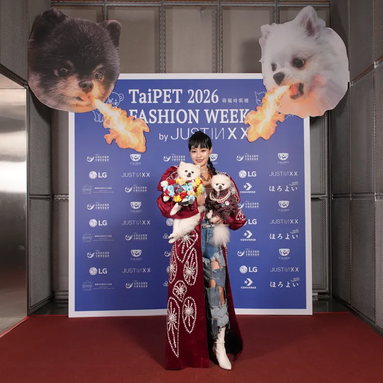 王思佳今天帶愛犬出席活動。品牌提供