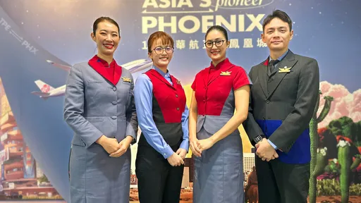 华航开放空服员戴框架眼镜　研议机上执勤可穿运动鞋